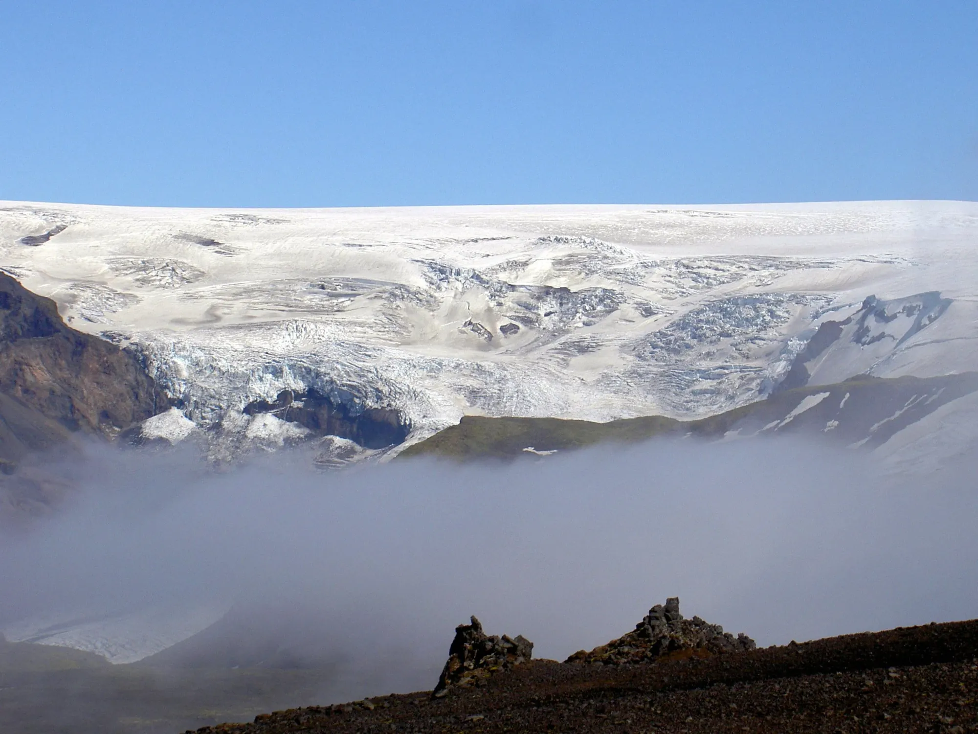 Mýrdalsjökull glacier covering Katla, the subglacial volcano in southern Iceland whose eruptions cause major jökulhlaup floods